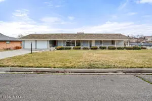 3606 Richey Rd, Yakima, WA 98902 - #1