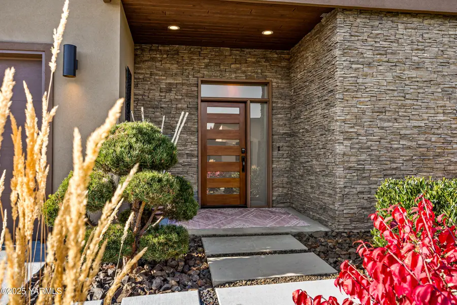 4305 Catalyss Way, Yakima, WA 98908 - #2