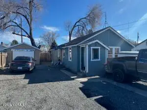 717 N 28th Ave, Yakima, WA 98902 - #1