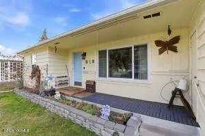 919 S 28th Ave, Yakima, WA 98902 - #3