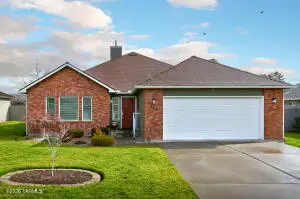 213 S 70th Ave, Yakima, WA 98908 - #1