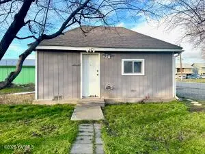 1220 Roosevelt Rd, Sunnyside, WA 98944 - #2