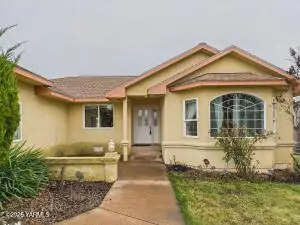 407 Concord St, Zillah, WA 98953