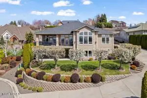 617 N 65th Ave, Yakima, WA 98908 - #1