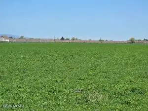 NKA Green Valley Rd, Sunnyside, WA 98944