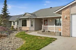 1318 W Grandview Ave, Sunnyside, WA 98944 - #2