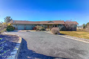 1352 Gilbert Rd, Zillah, WA 98953 - #1