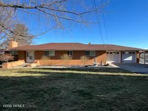 330 Parish Rd, Selah, WA 98942 - #2