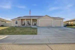 6304 Turf Paradise Dr, Pasco, WA 99301 - #2
