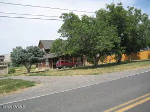 8711 Postma Rd, Yakima, WA 98901 - #1