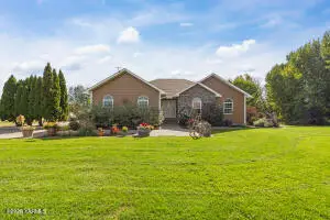 3400 Naches Tieton Rd, Tieton, WA 98947 - #1