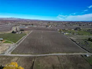 120 Barbee Rd, Zillah, WA 98953 - #3