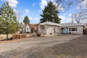 2404 Willow St, Yakima, WA 98902 - #3