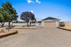 511 E Pine Hollow Rd, Yakima, WA 98903