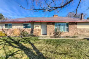 1205 S 21st Ave, Yakima, WA 98902 - #2