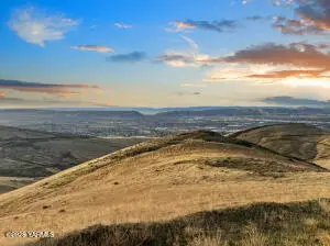 NKA Barrs Rd, Yakima, WA 98901 - #2