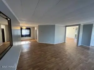 714 W Third St #35, Zillah, WA 98953 - Image #3