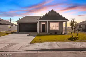 1603 Diamond Ave, Grandview, WA 98930