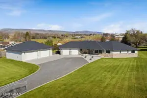 461 White Rd, Yakima, WA 98901