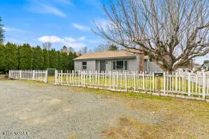 1412 S 18th Ave, Yakima, WA 98902 - #2