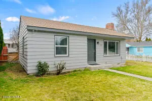 1412 S 18th Ave, Yakima, WA 98902 - #3