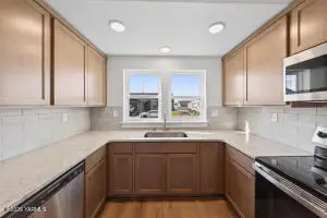 135 Bitters Lp, Grandview, WA 98930 - #2