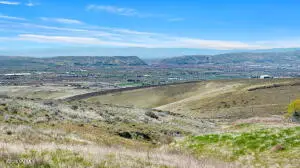 NKA Spring View Dr, Yakima, WA 98901 - #2