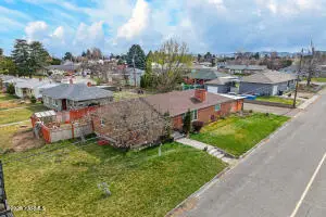 217 Velma St, Grandview, WA 98930 - #2