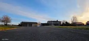 8601 Scenic Dr, Yakima, WA 98908