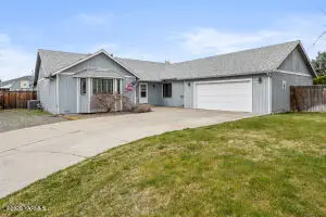 7505 Olmstead Ct, Yakima, WA 98908
