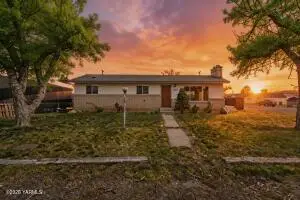 2907 S 3rd St, Union Gap, WA 98903 - #1