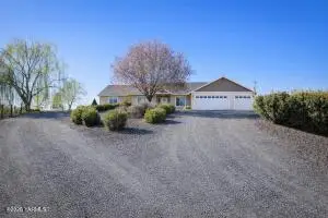 224 Dickerman Ln, Selah, WA 98942 - #2