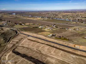 1632 SW Kelandren Dr #29, Prosser, WA 99350