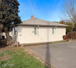 1909 W Nob Hill Blvd, Yakima, WA 98902 - #3