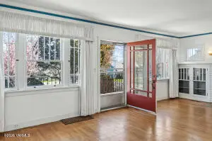 216 S 16th Ave, Yakima, WA 98902