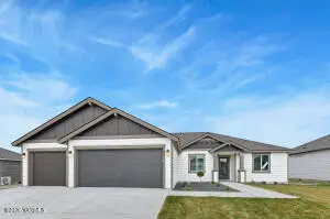 606 Grapevine St #(Phase 3 Lot 8) Spec, Grandview, WA 98930