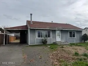 1003 S 36th Ave, Yakima, WA 98902
