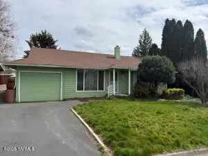 923 S Rose Pl, Yakima, WA 98902