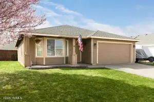 506 Cascade Ave, Moxee, WA 98936 - #2