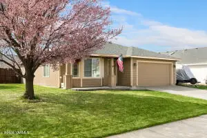 506 Cascade Ave, Moxee, WA 98936 - #3