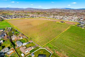 6806 W Washington Ave, Yakima, WA 98903 - #3