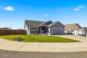 810 Overbluff Ln, Yakima, WA 98901