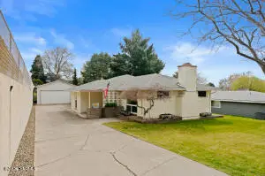 713 S 24th Ave, Yakima, WA 98902 - #1