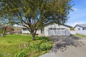 11809 Bristol Ct, Yakima, WA 98908 - #2