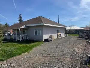 110 E Second St, Naches, WA 98937 - #3