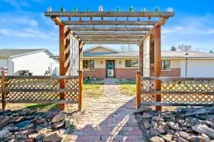 1411 S 32nd Ave, Yakima, WA 98902