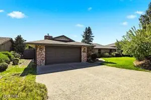 6004 Douglas Dr, Yakima, WA 98908 - #2