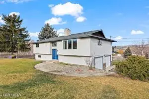 512 Taylor Rd, Selah, WA 98942 - Image #2