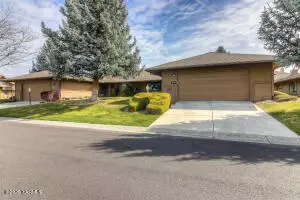 101 N 48th Ave #37B, Yakima, WA 98908