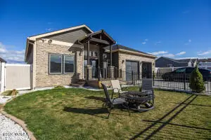 308 Ivone Dr, Sunnyside, WA 98944 - #2